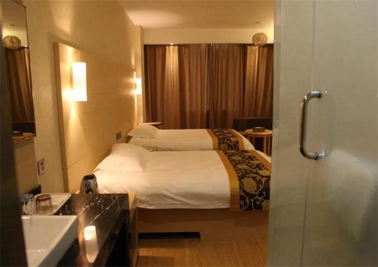 Thank Inn Plus Hotel Shandong Qingdao Development Zone Qianwan Exterior photo